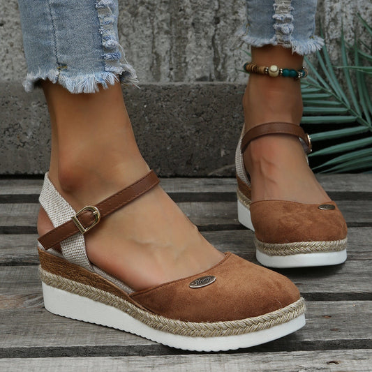Lily | Damensandalen mit verstellbarer Passform und mit Plateau-Sohle