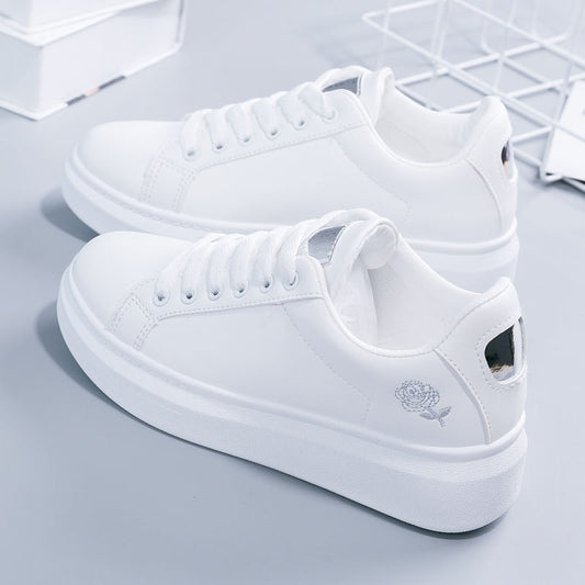 Livara™ | Sneaker