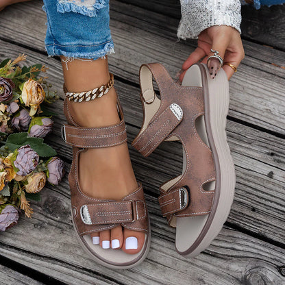 Zelmira | Damensandalen mit orthopädischer Unterstützung und mit verstellbarer Passform