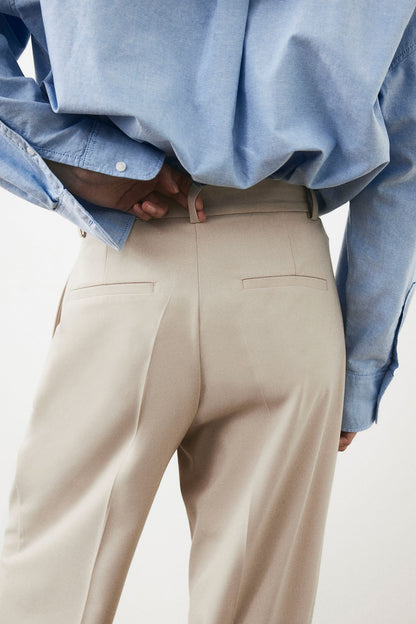Noemi™ | Hose mit Falten und geradem Bein