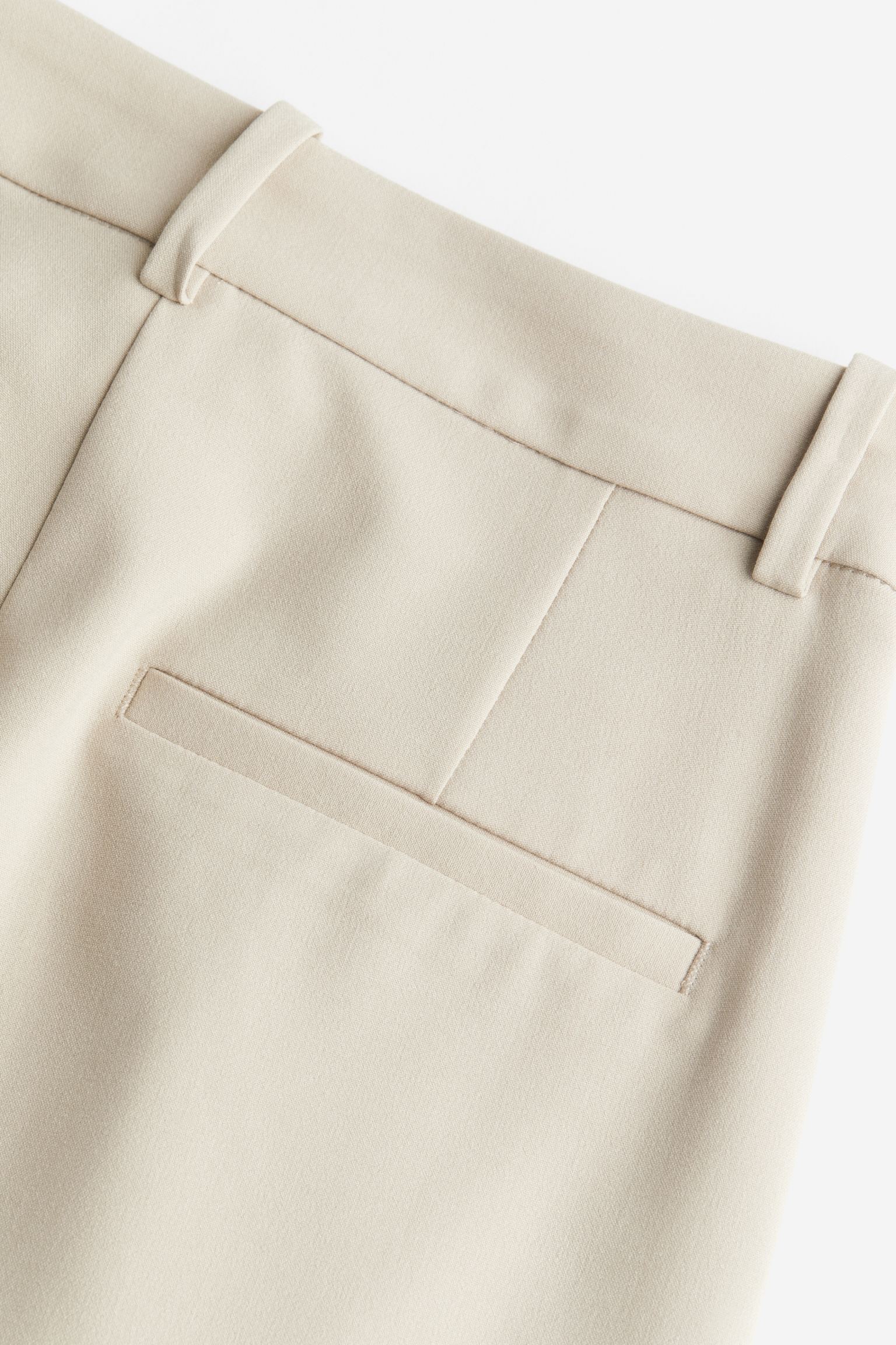 Noemi™ | Hose mit Falten und geradem Bein